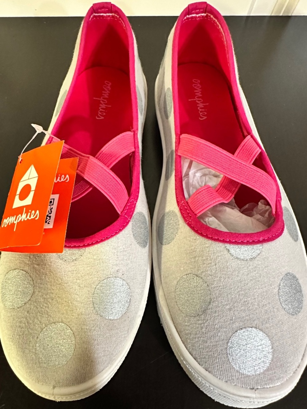 Oomphies Quinn Girls Polka Dot Slip-On Mary Jane shoes, in grey and pink. Size 4